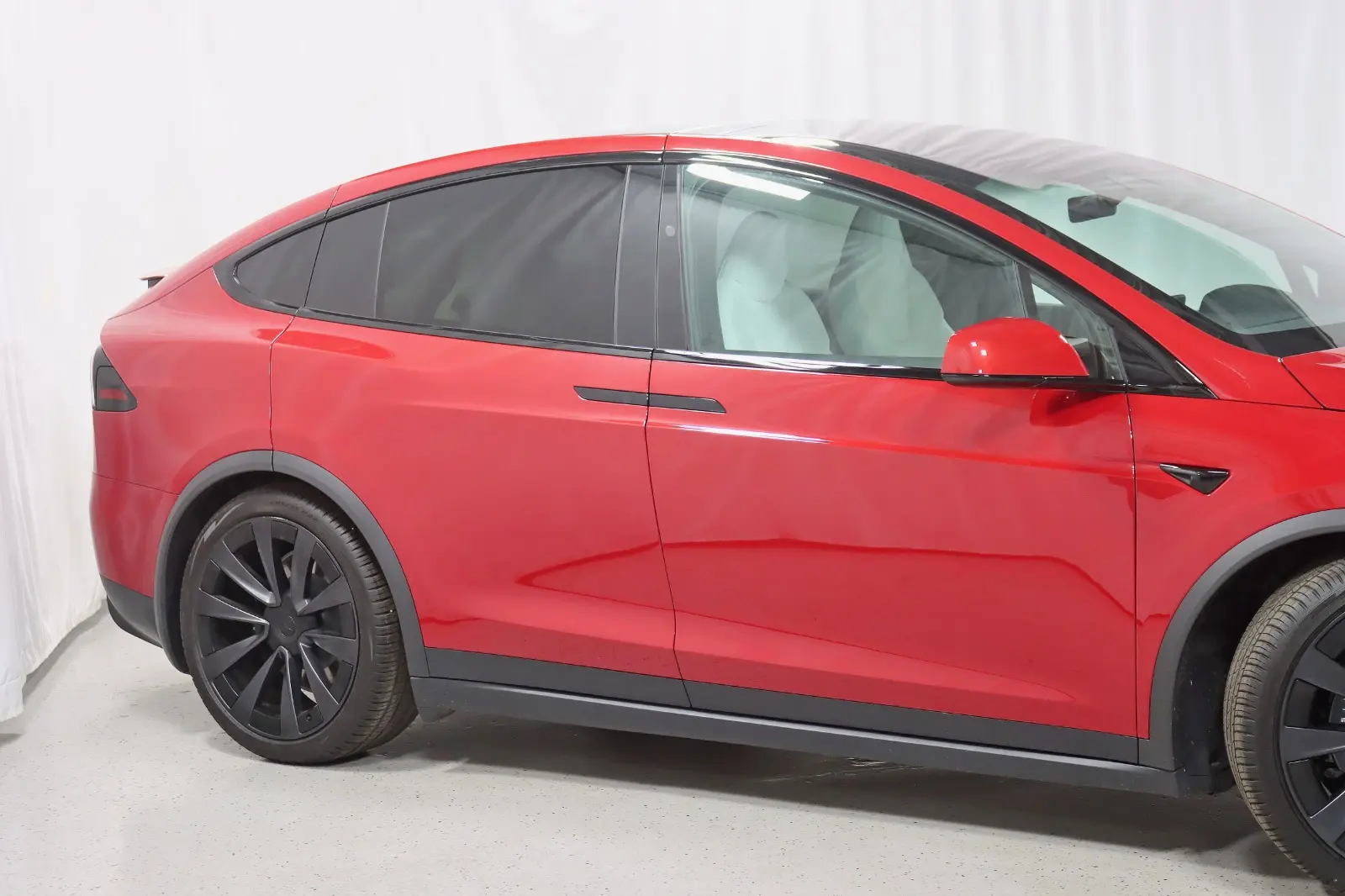 2022 Tesla Model X Long Range photo 3