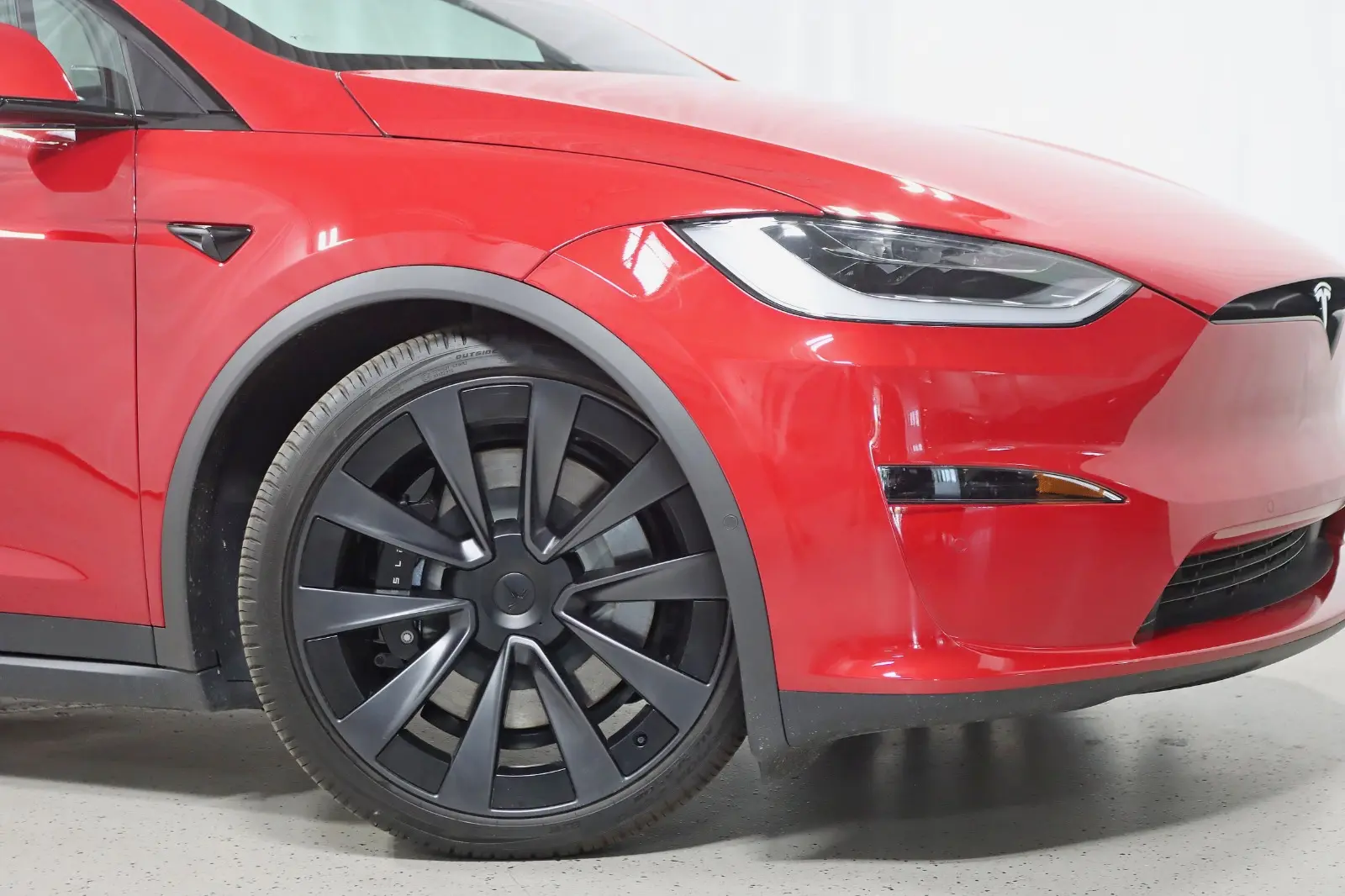 2022 Tesla Model X Long Range photo 5