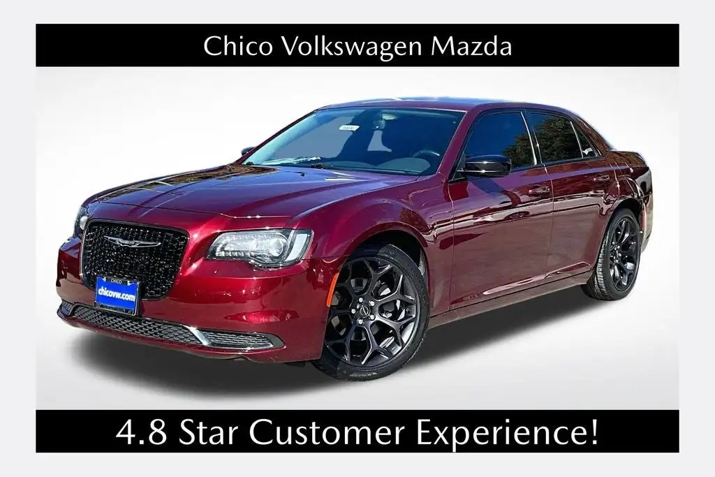 2019 Chrysler 300 Touring's photo