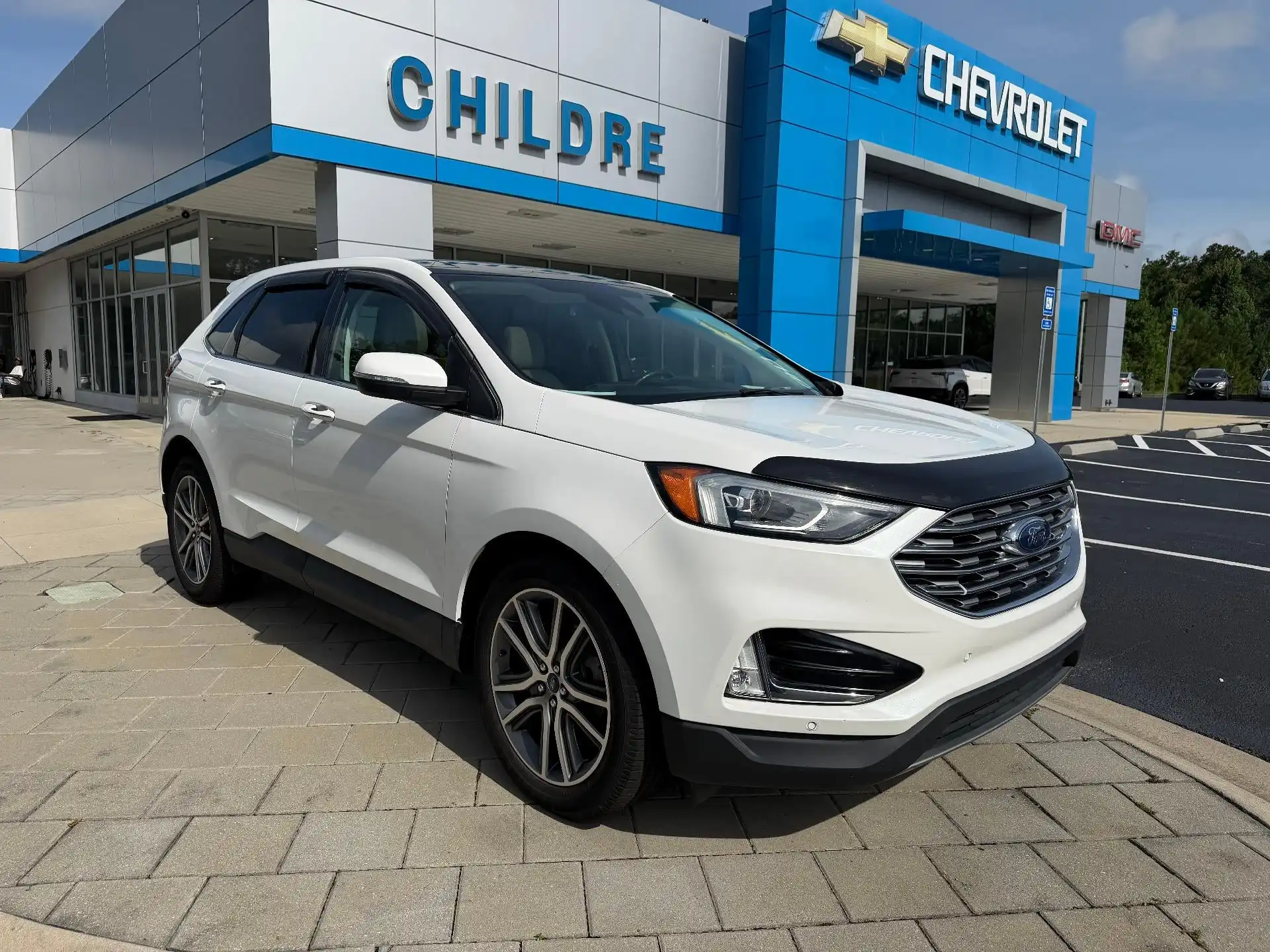 2021 Ford Edge Titanium's photo