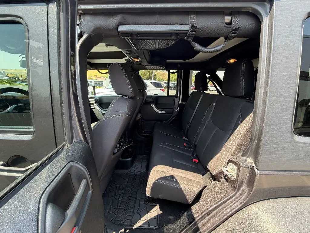 2017 Jeep Wrangler Rubicon photo 3