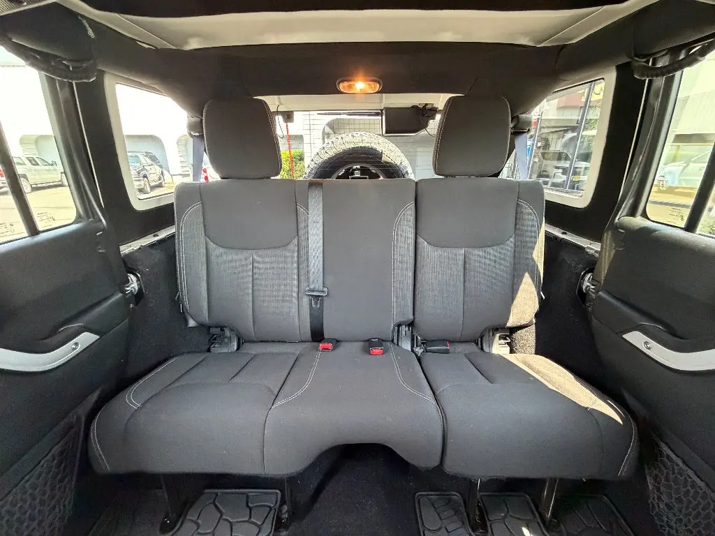 2017 Jeep Wrangler Rubicon photo 4