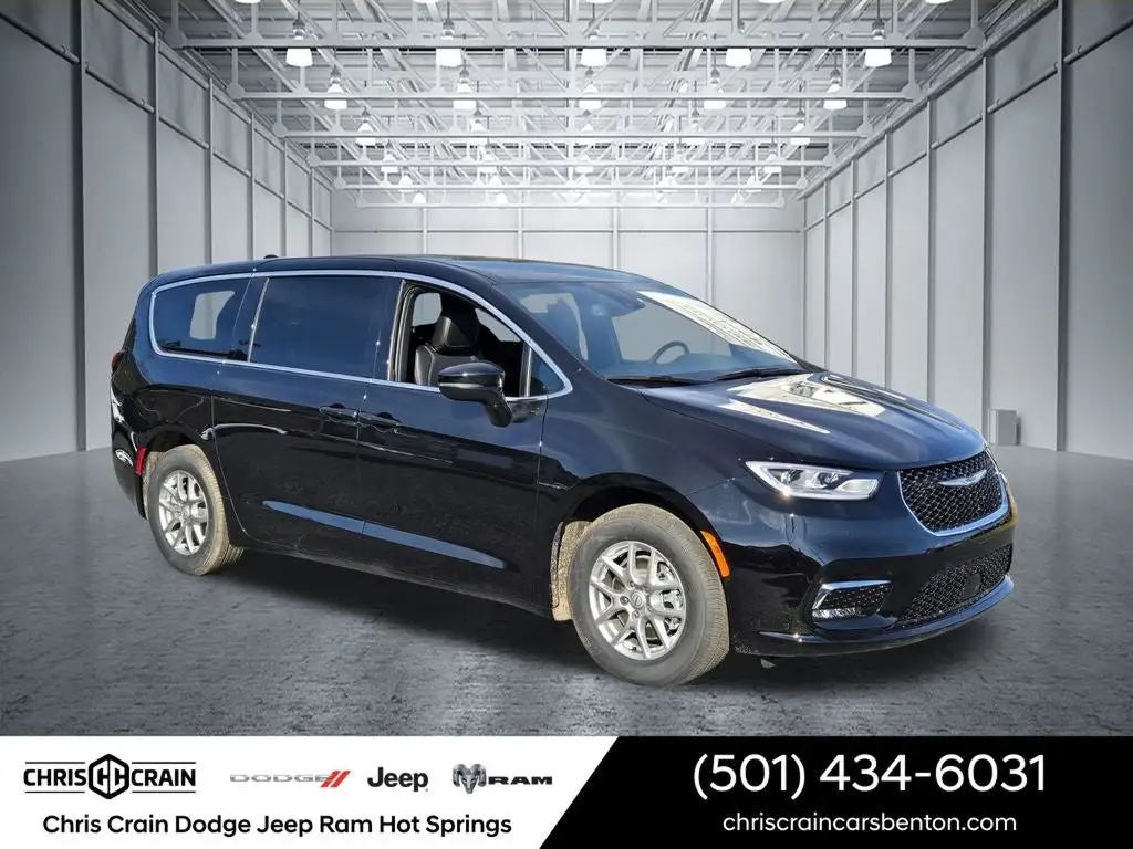 2026 Chrysler Pacifica Select photo 1