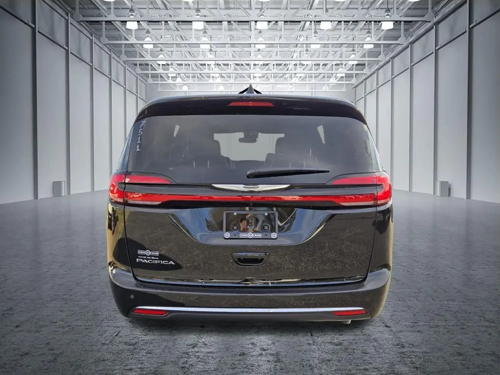 2026 Chrysler Pacifica Select photo 5