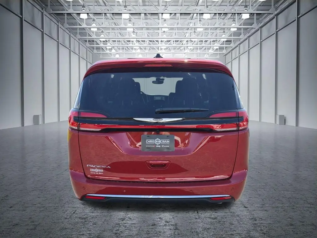 2026 Chrysler Pacifica Select photo 5