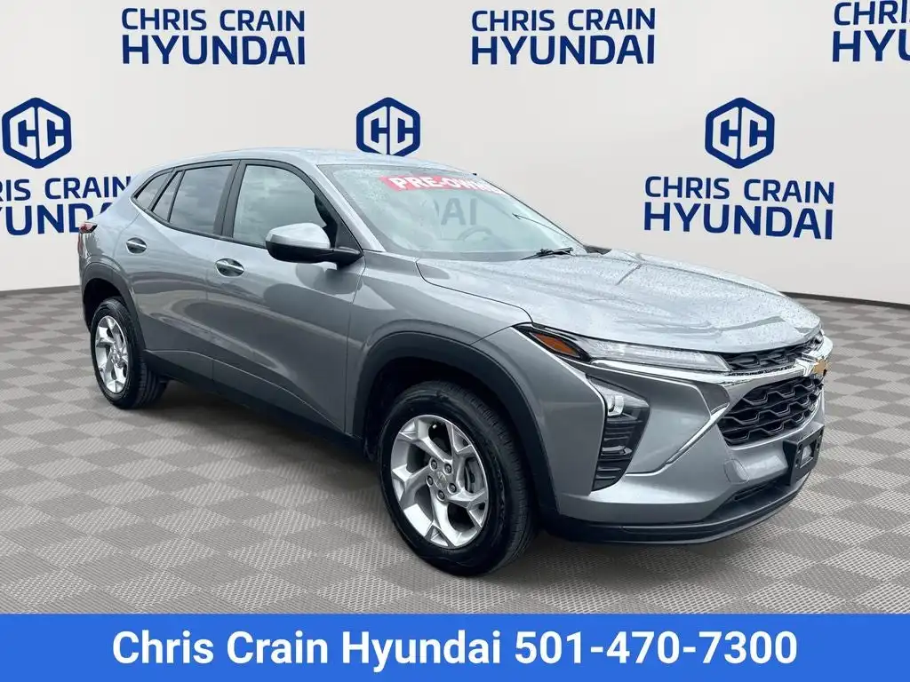 2024 Chevrolet Trax LS's photo