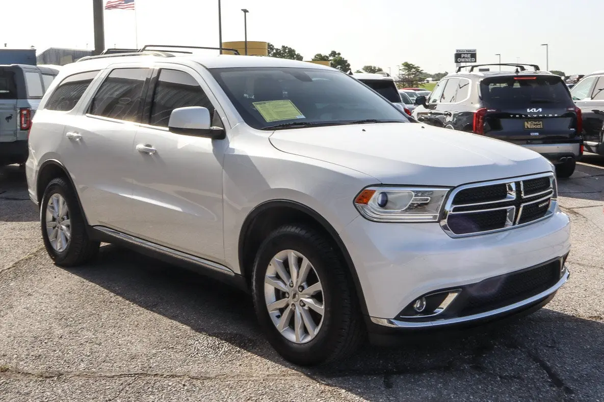 2019 Dodge Durango SXT AWD Plus photo 3
