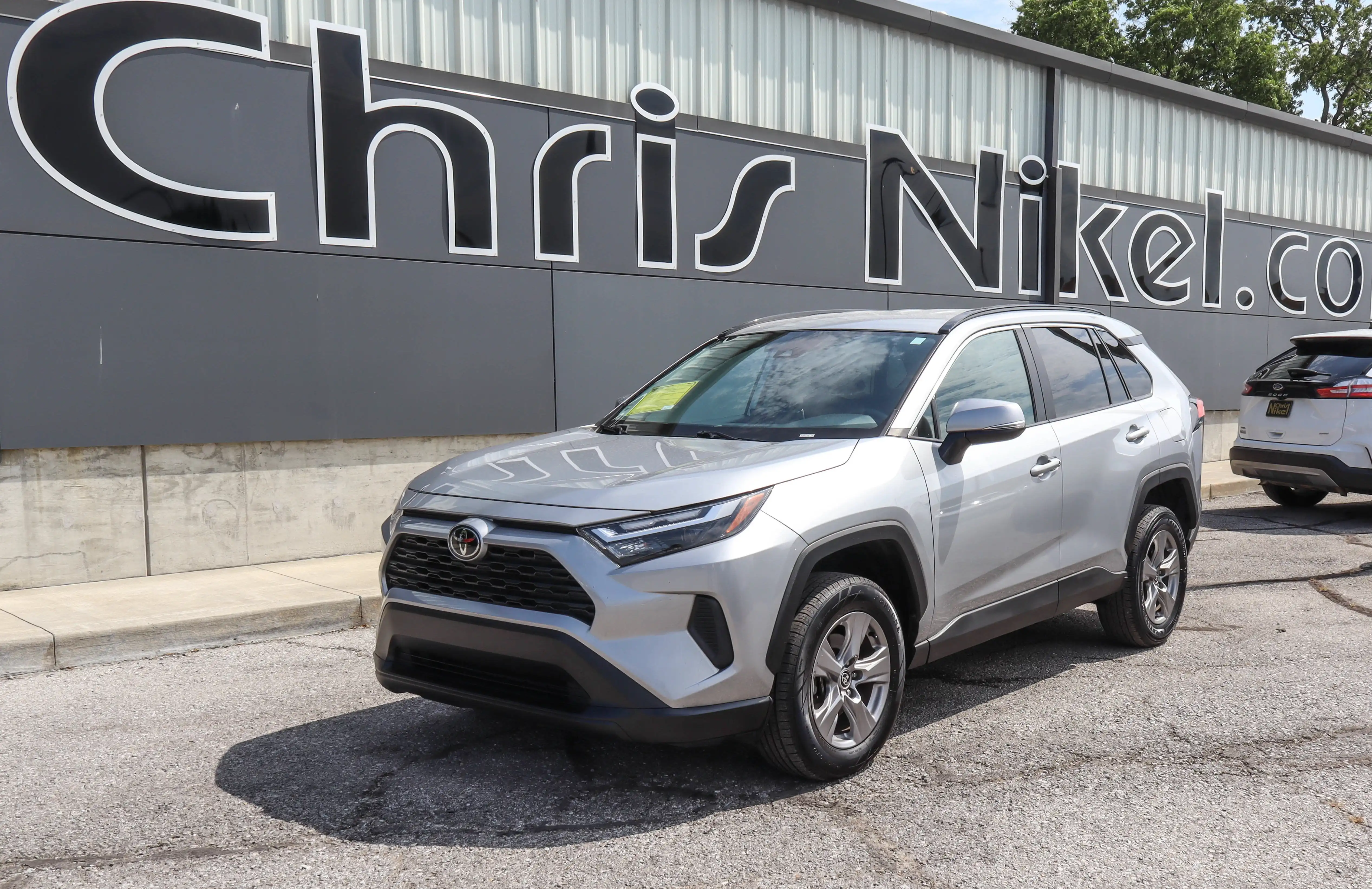 2024 Toyota RAV4 XLE FWD's photo