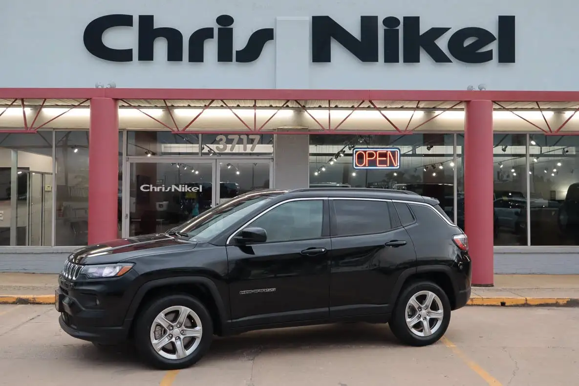 2024 Jeep Compass Latitude 4WD photo 1