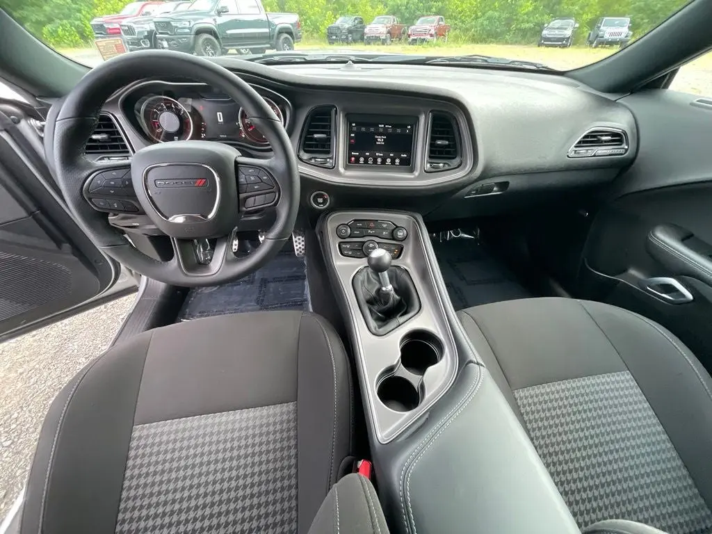 2023 Dodge Challenger R/T photo 3