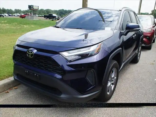 2024 Toyota RAV4 XLE FWD's photo
