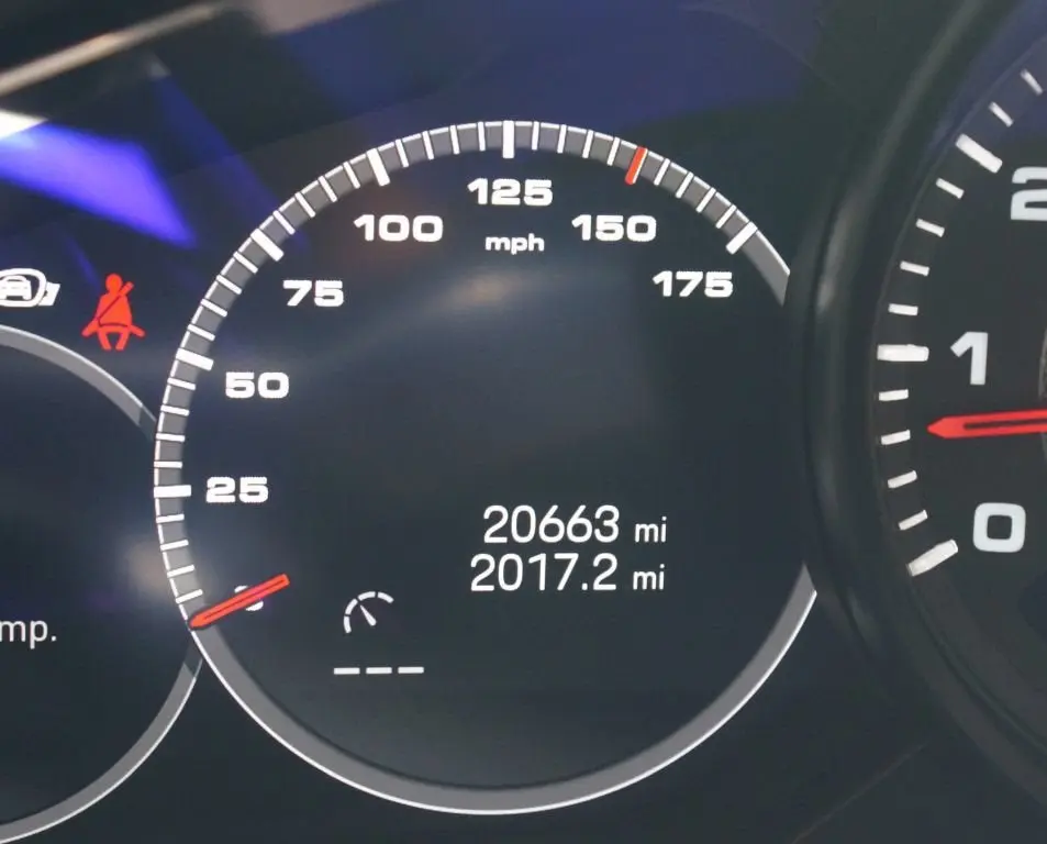 2023 Porsche Cayenne Base photo 4