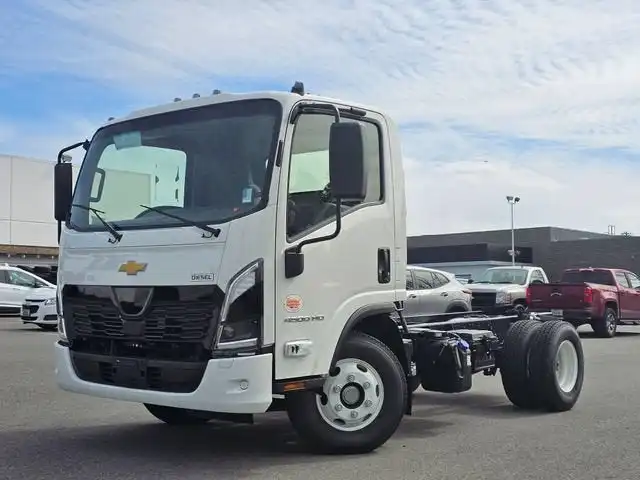 2025 Chevrolet Low Cab Forward 4500HD Diesel 109" WB Regular Cab's photo
