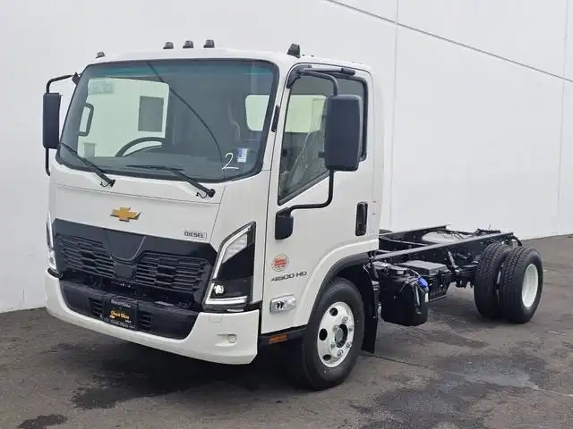 2025 Chevrolet Low Cab Forward 4500HD Diesel 132.5" WB Regular Cab's photo