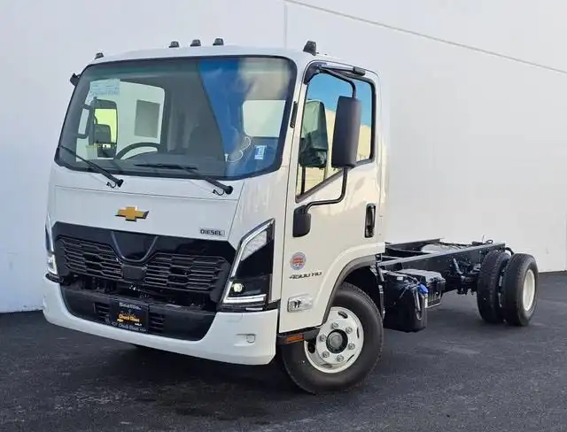 2025 Chevrolet Low Cab Forward 4500XD Diesel 109" WB Regular Cab's photo