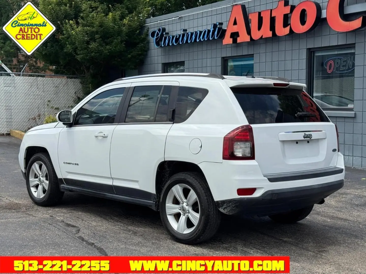 2014 Jeep Compass Latitude photo 3