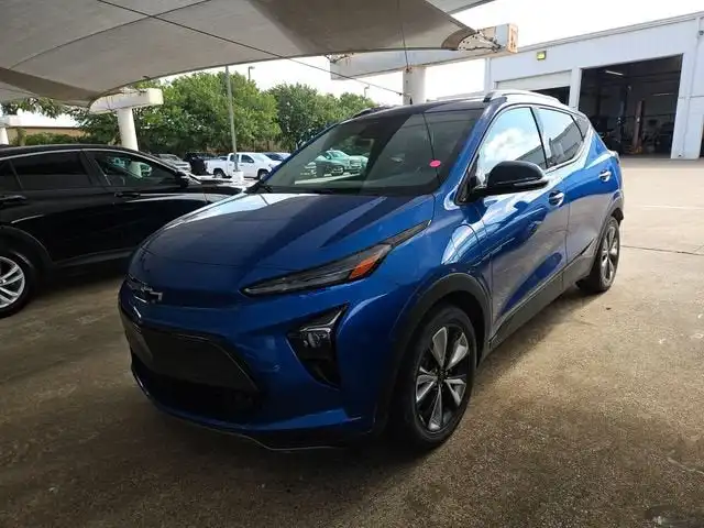 2022 Chevrolet Bolt EUV LT's photo