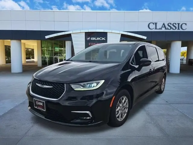 2025 Chrysler Pacifica Select photo 3