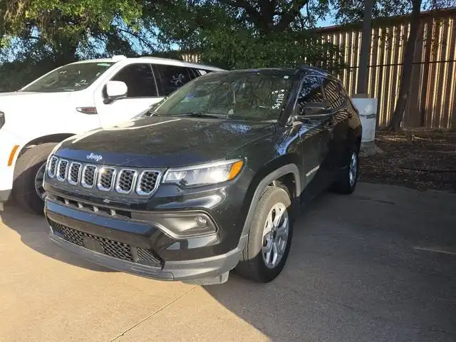 2025 Jeep Compass Latitude 4WD's photo