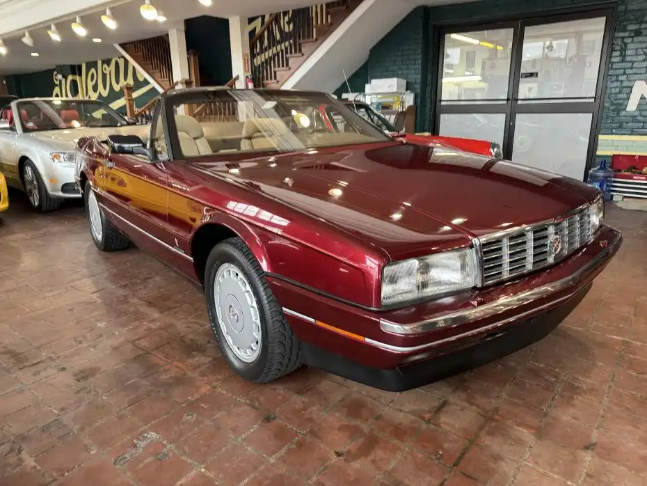 1990 Cadillac Allante's photo