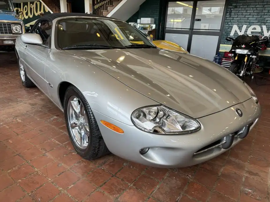 1999 Jaguar XK XK8's photo