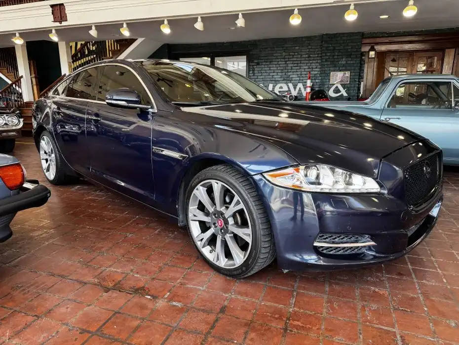 2011 Jaguar XJ XJ's photo