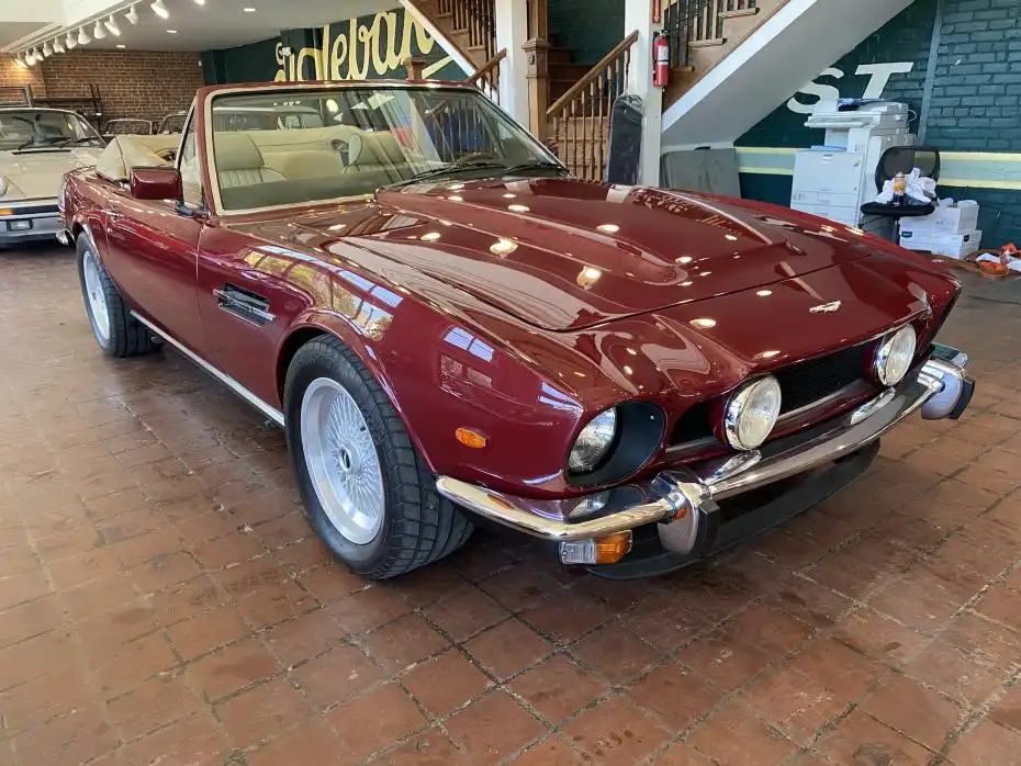 1984 Aston Martin Vantage's photo