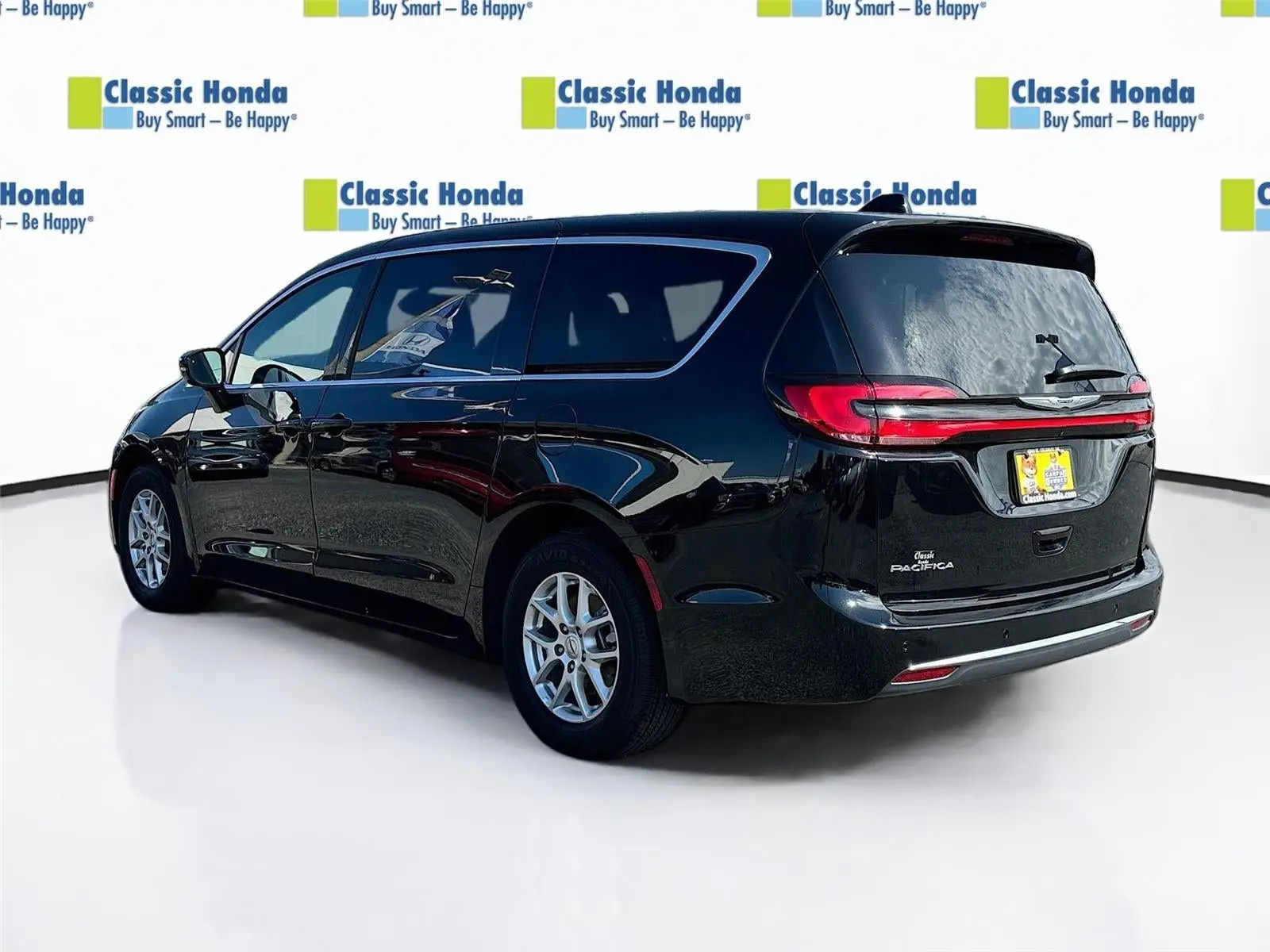 2025 Chrysler Pacifica Select photo 5