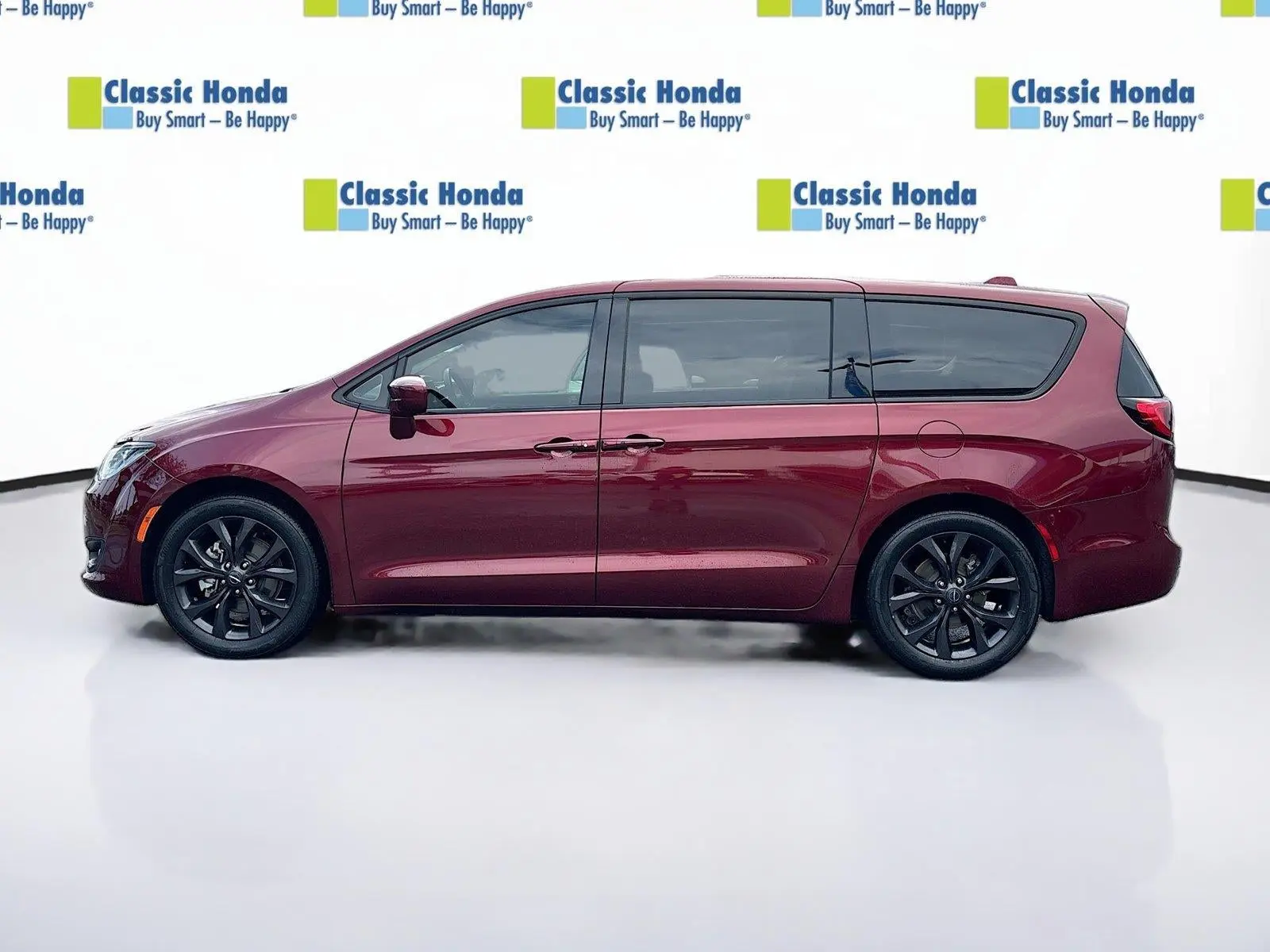 2019 Chrysler Pacifica Touring Plus photo 4