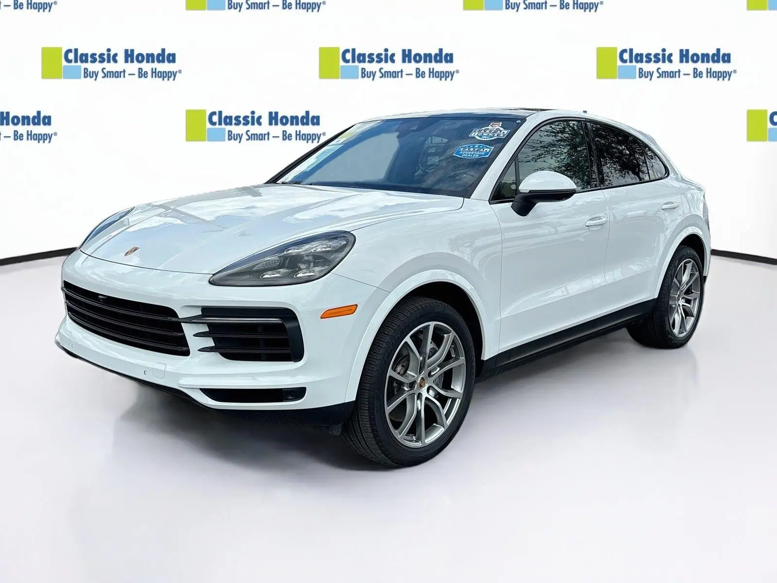 2021 Porsche Cayenne Base photo 3