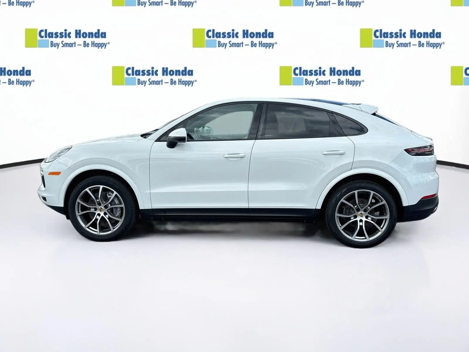 2021 Porsche Cayenne Base photo 4