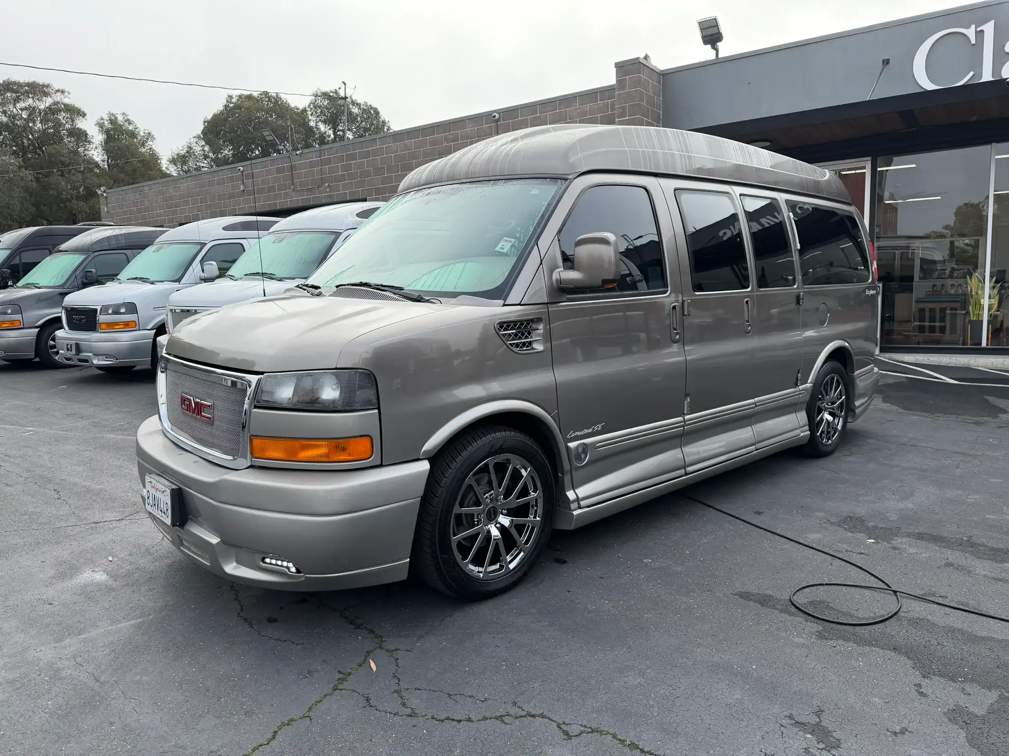 2012 GMC Savana 1500 7 Passenger Explorer Van's photo