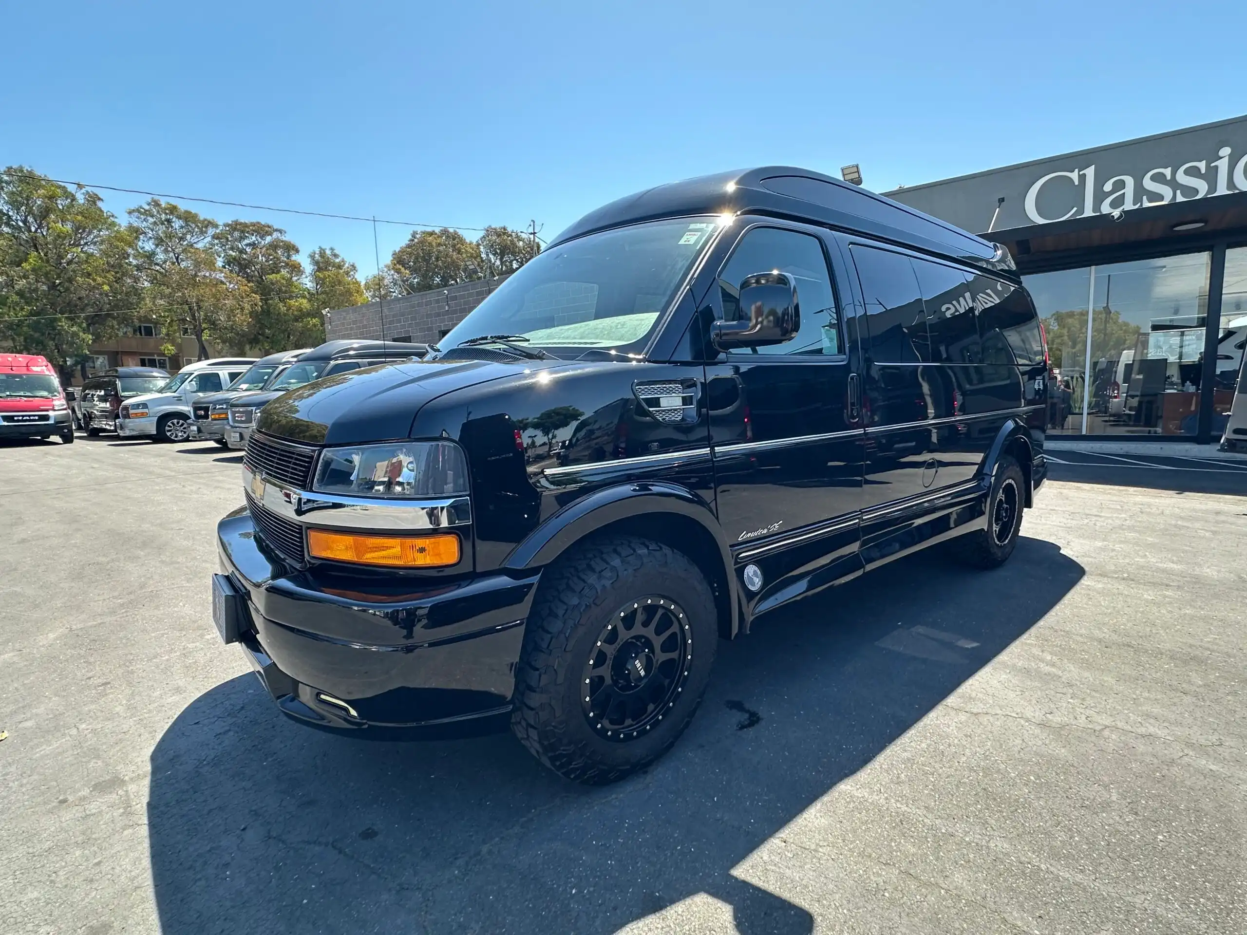 2022 Chevrolet Express 2500 Work Van HD's photo