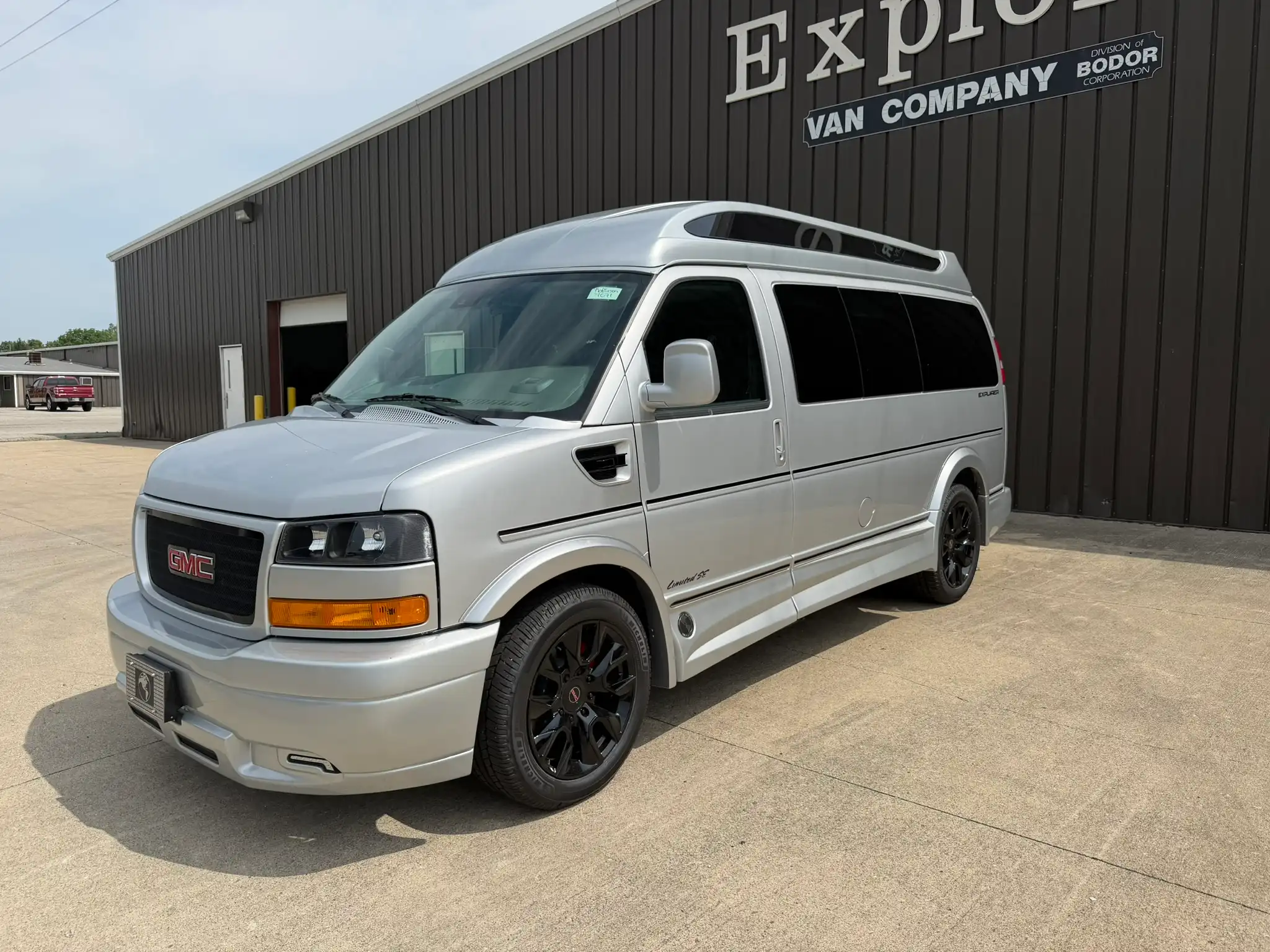 2026 GMC Savana 2500's photo