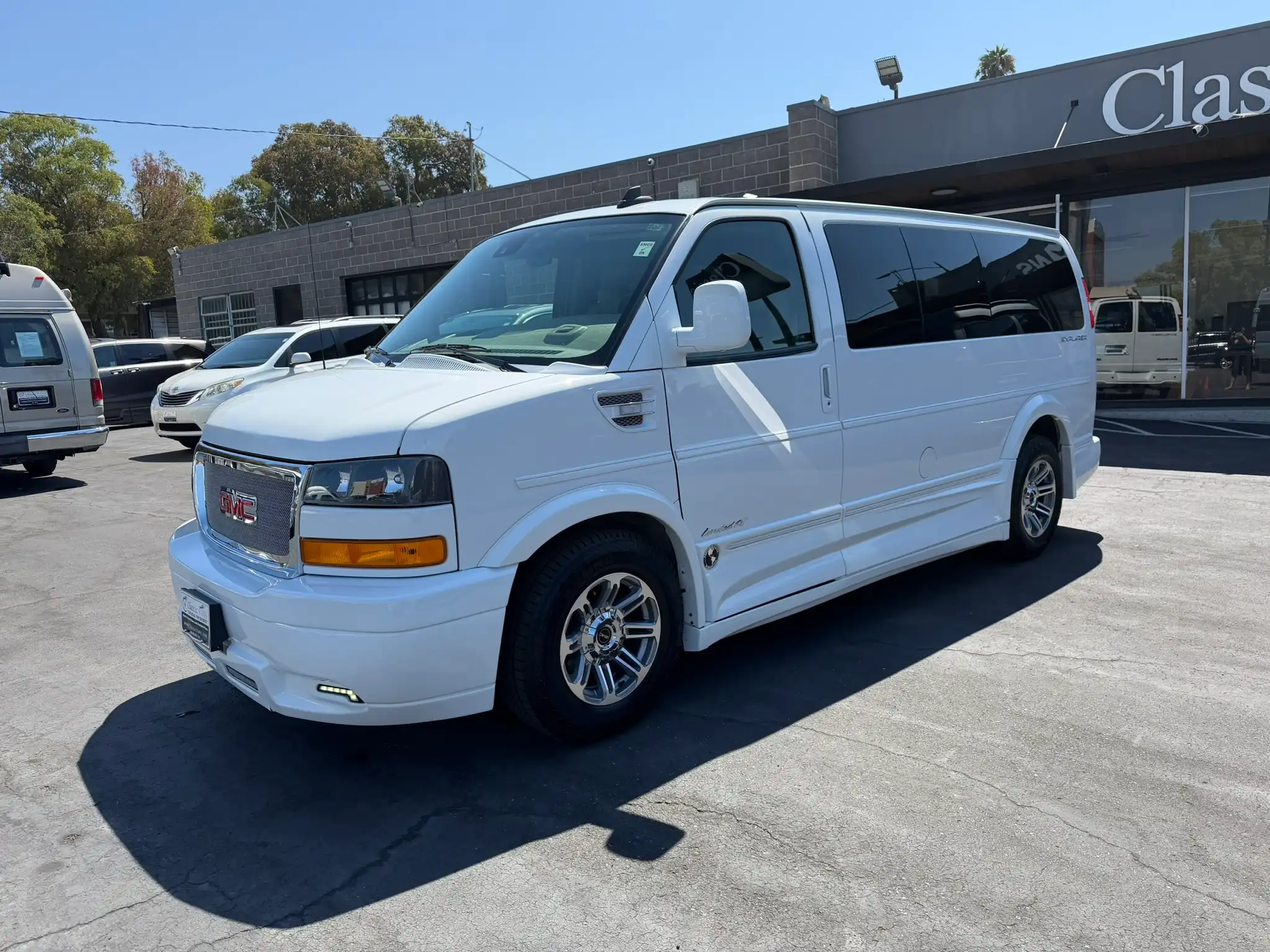 2020 GMC Savana 2500's photo