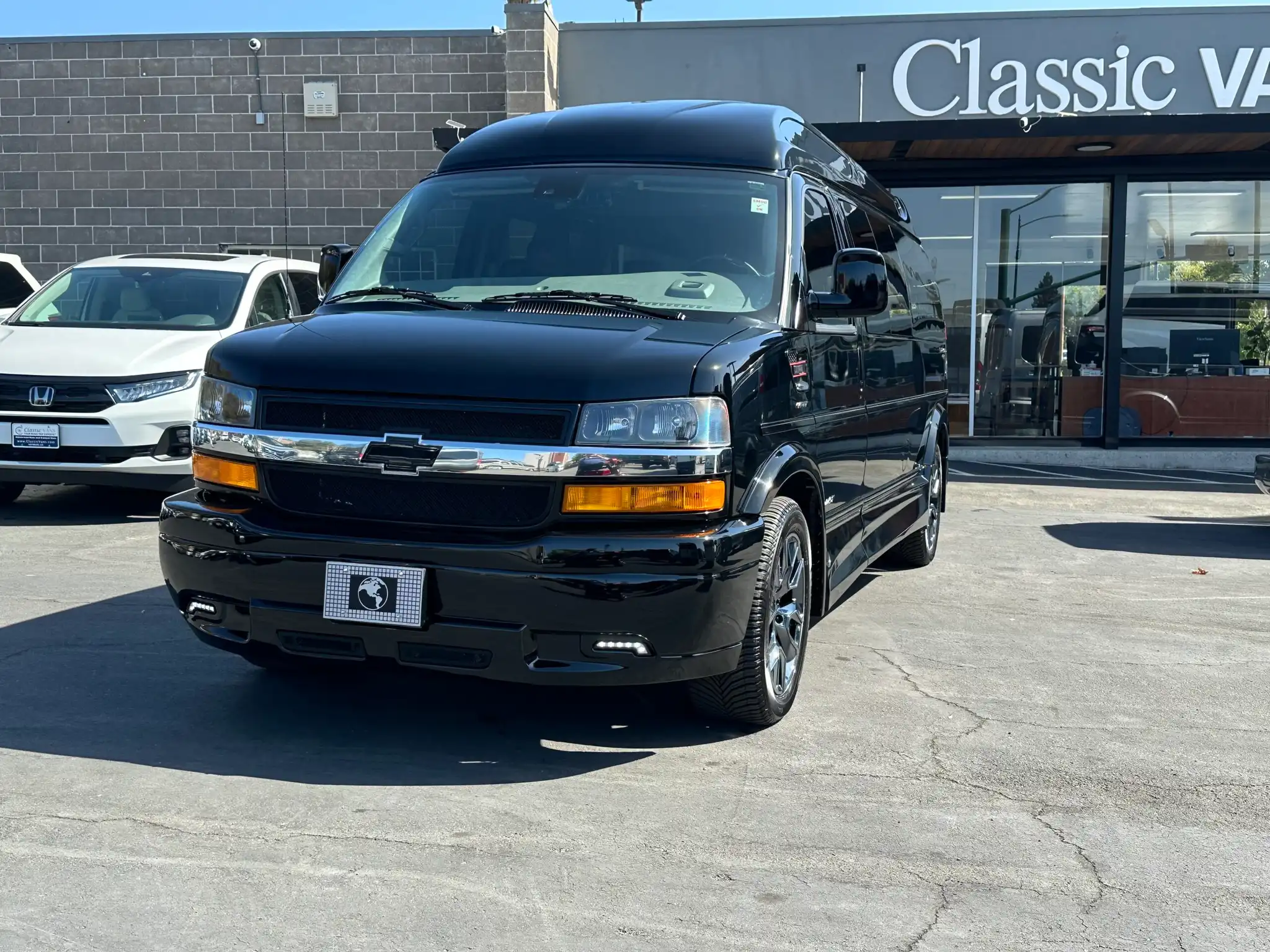 2025 Chevrolet Express Work Van HD 2500 Extended's photo