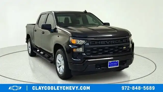2023 Chevrolet Silverado 1500 Custom Crew Cab Short Box's photo