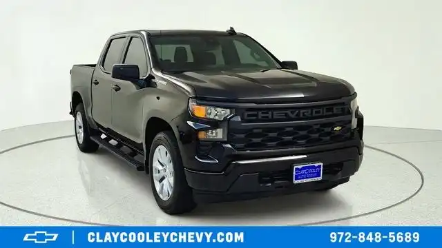 2023 Chevrolet Silverado 1500 Custom Crew Cab Short Box's photo