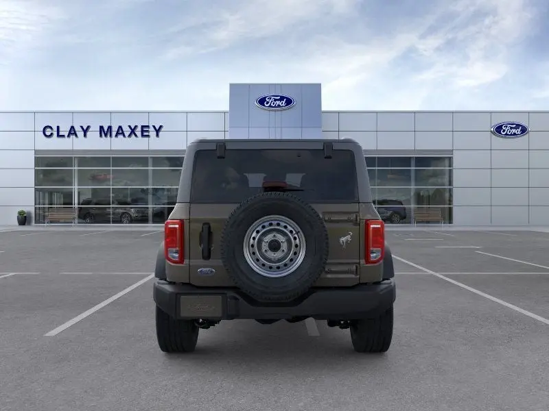 2025 Ford Bronco Base 4x4 photo 5