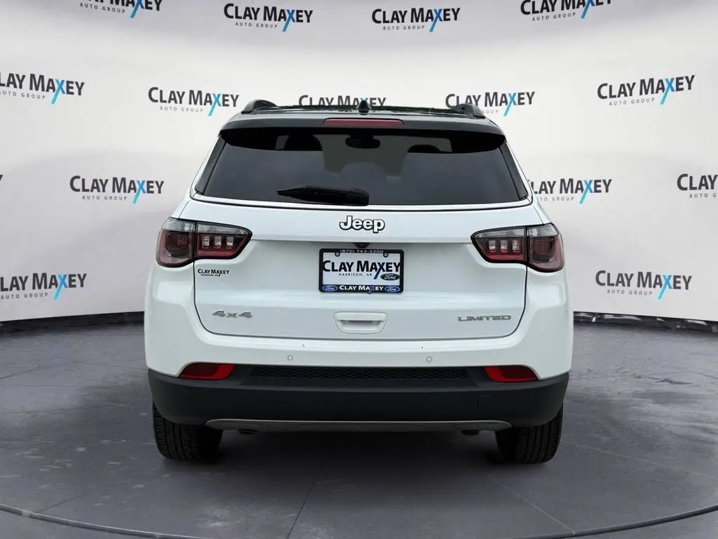 2024 Jeep Compass Limited 4X4 photo 4