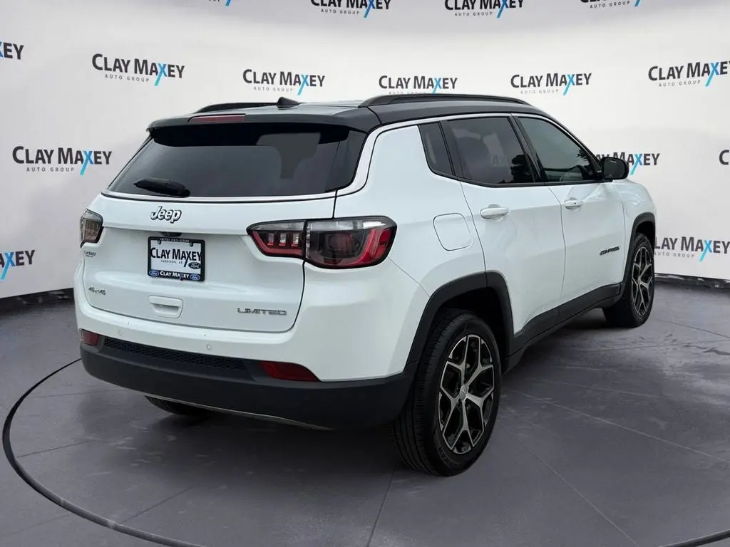 2024 Jeep Compass Limited 4X4 photo 5