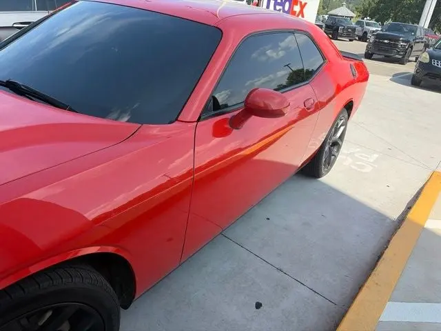 2021 Dodge Challenger SXT Auto photo 3