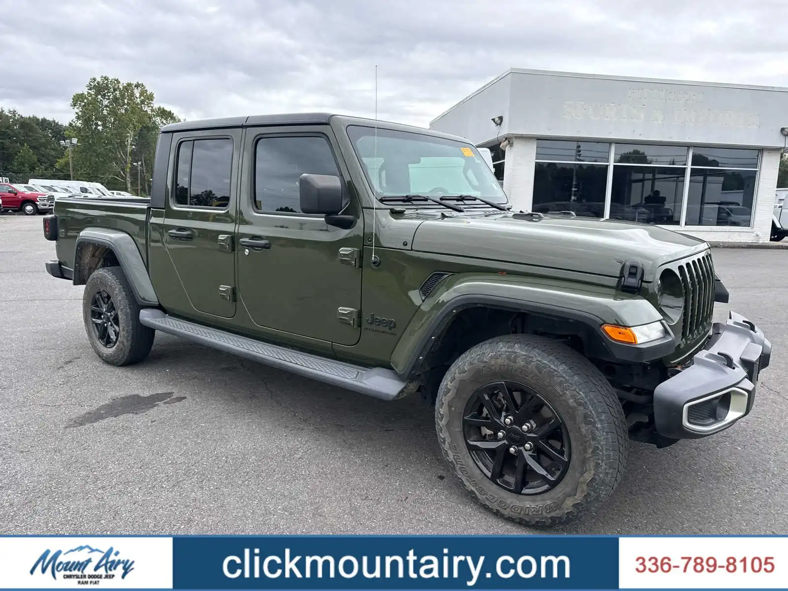 2023 Jeep Gladiator Sport S's photo