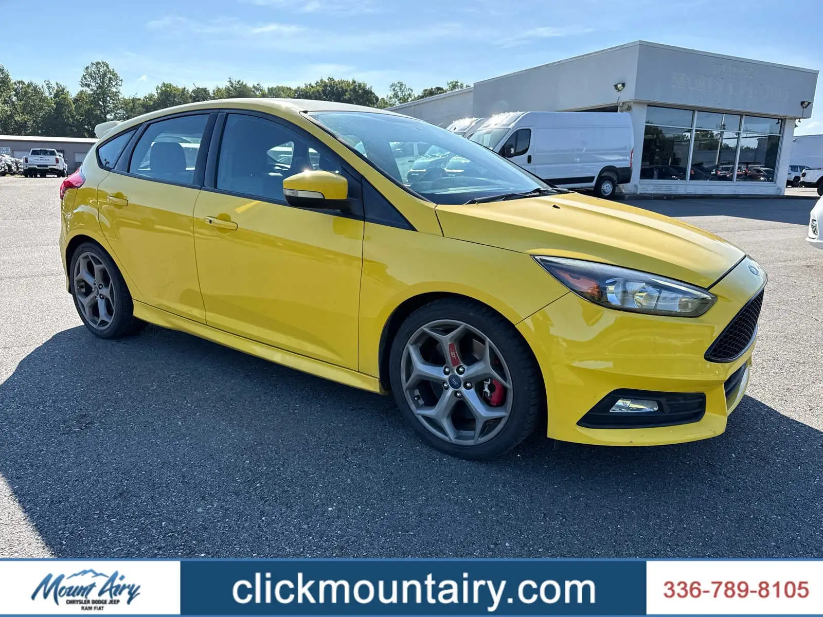 2017 Ford Focus 5 Door Hatch ST photo 1