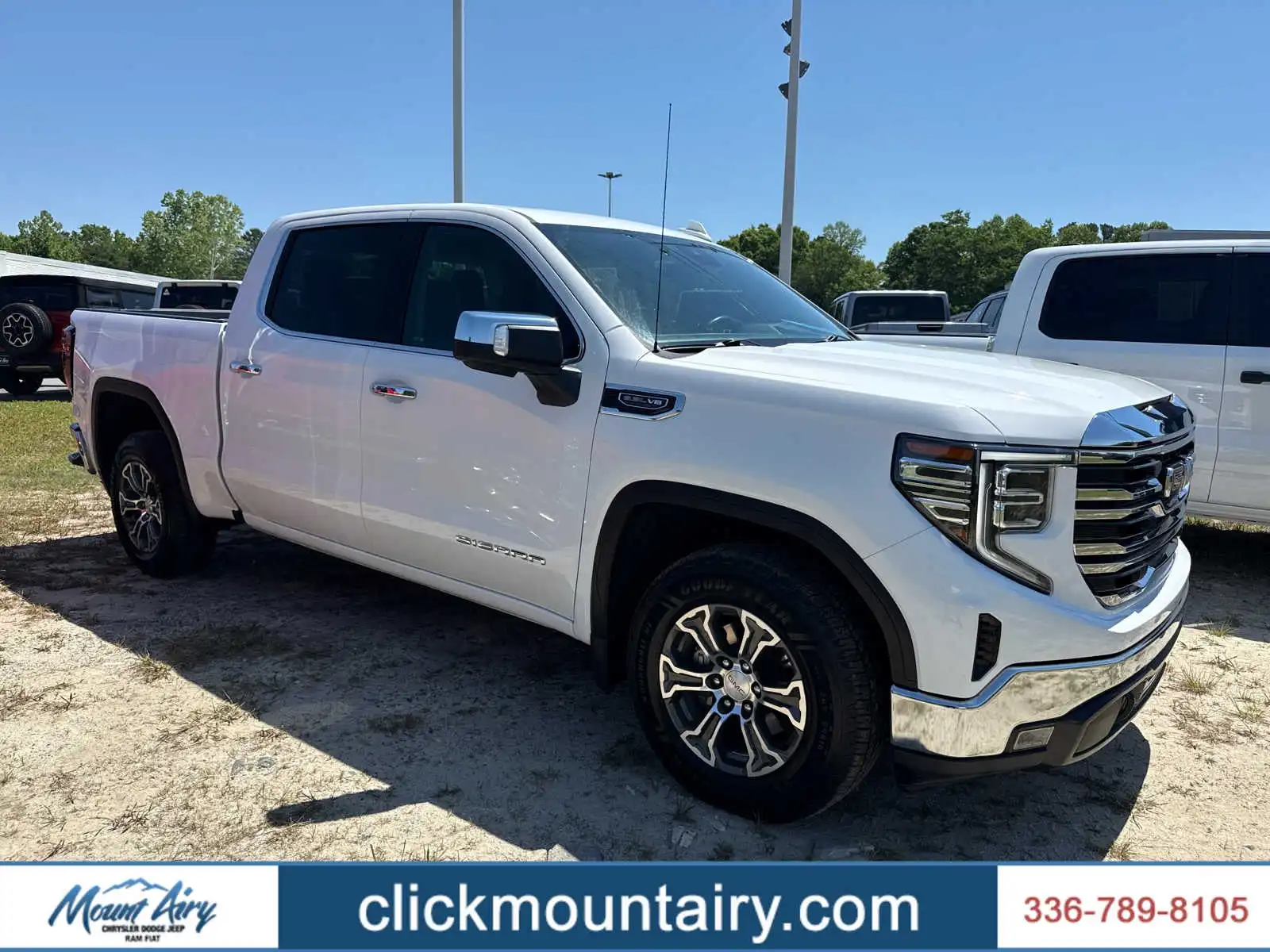 2025 GMC Sierra SLT 2WD Crew Cab Short Box's photo
