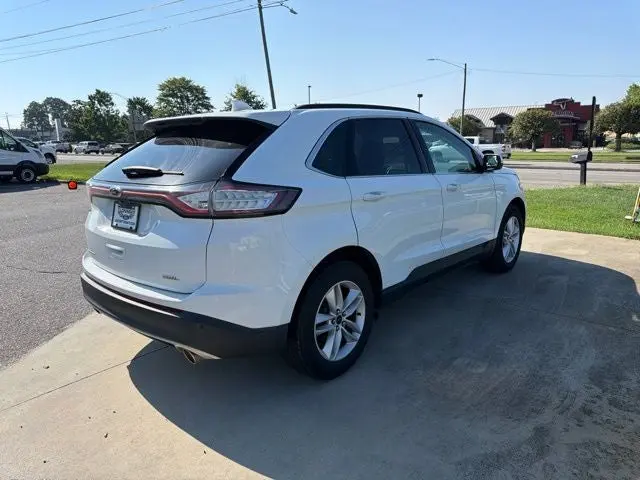 2015 Ford Edge SEL photo 4