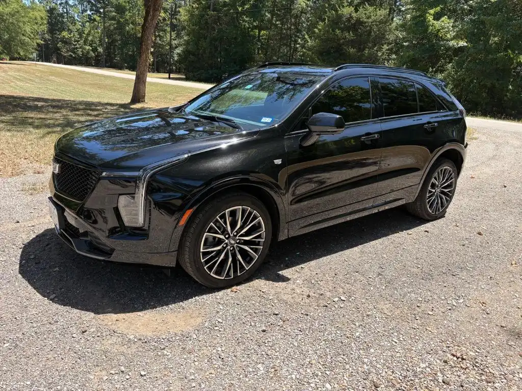 2025 Cadillac XT4 Sport's photo