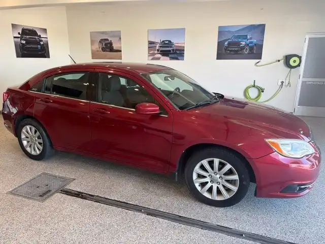 2012 Chrysler 200 Touring's photo