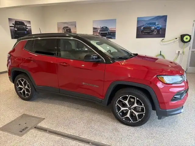 2025 Jeep Compass Limited 4X4's photo
