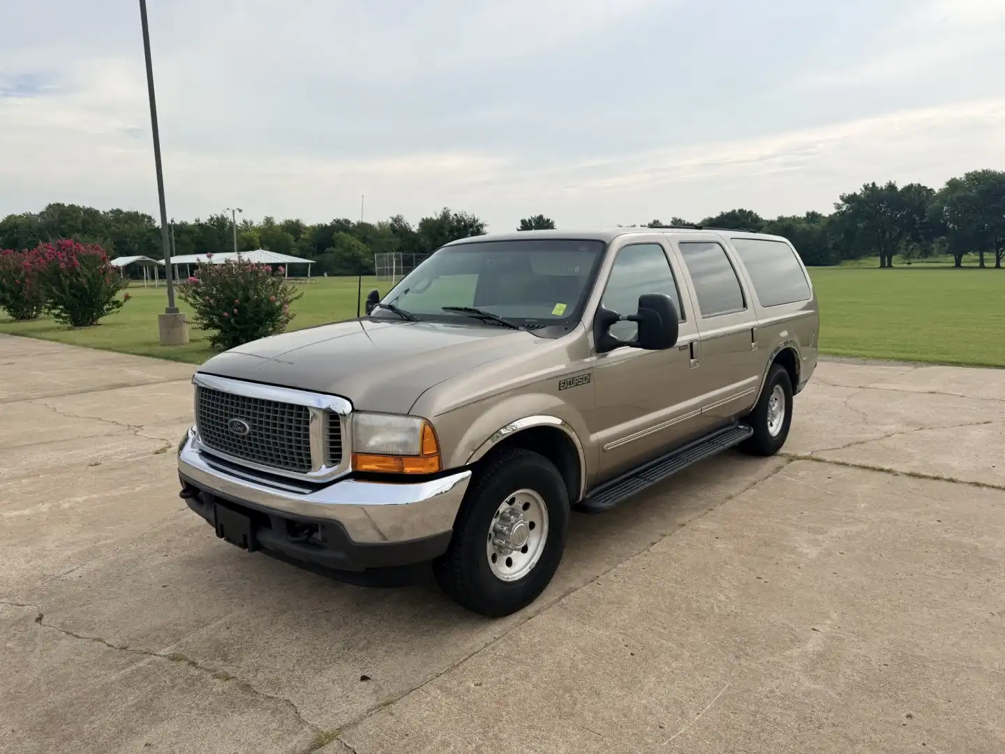 2000 Ford Excursion XLT's photo